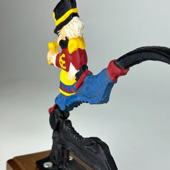 Vintage Cast Iron Nutcracker Man Soldier Lever 1950s Hand Painted on Wood Base - Picture 8 of 8